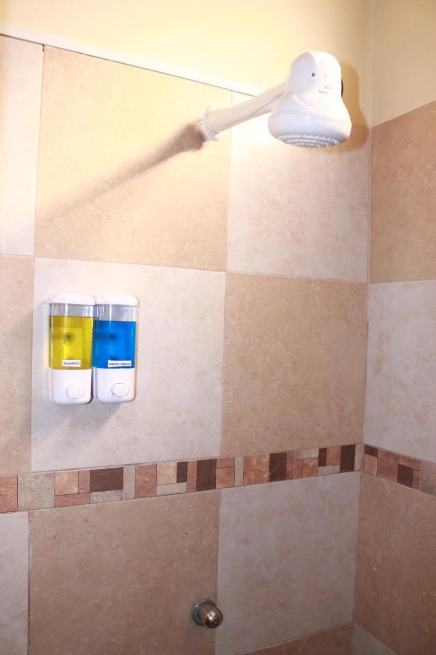 Hotel Pikeiro Blue Манта Екстериор снимка
